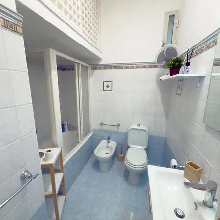 公寓 Luxurious Lucia 1