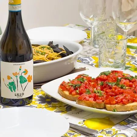 Luxurious Lucia 1 贾迪尼-纳克索斯